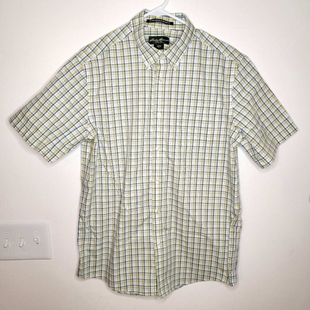 Eddie Bauer Short Sleeve button down Shirt Wrinkle resistant Md men's casual top